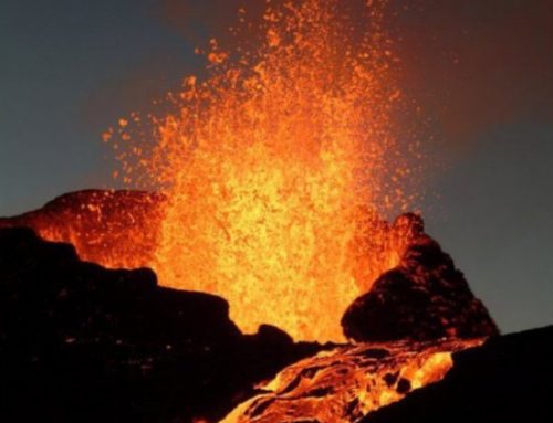 What causes volcanoes? Geology