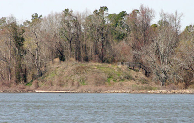 Mound on Lake Marion, Santee River (thanks to Wikipedia)